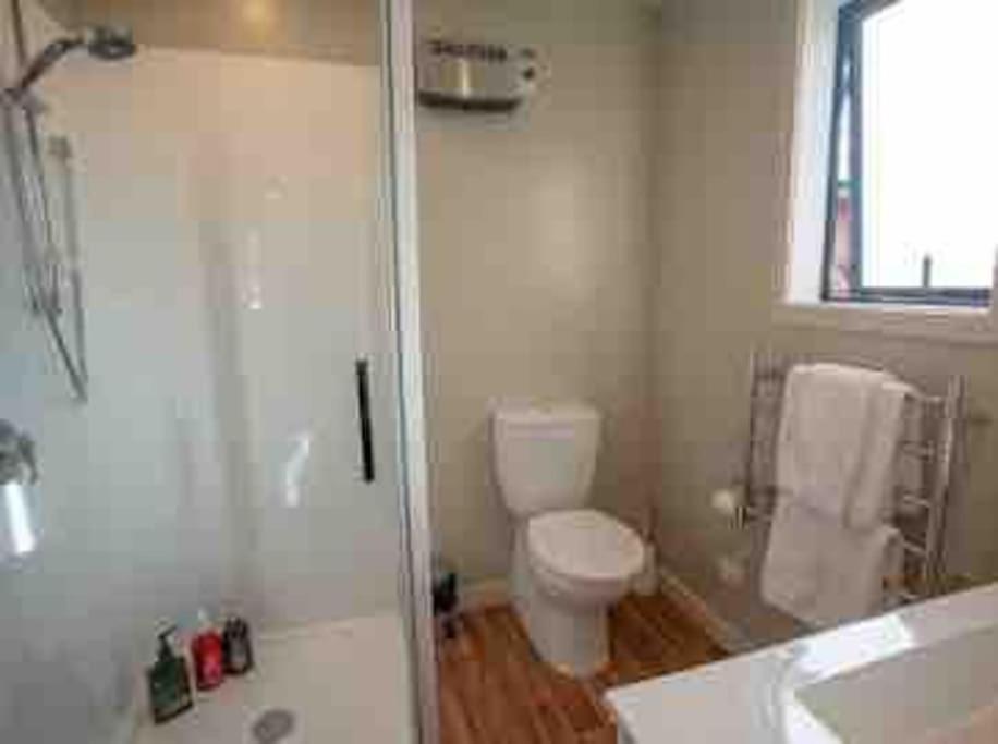 Great Views From New 2 Bedroom Apartment Te Anau Buitenkant foto